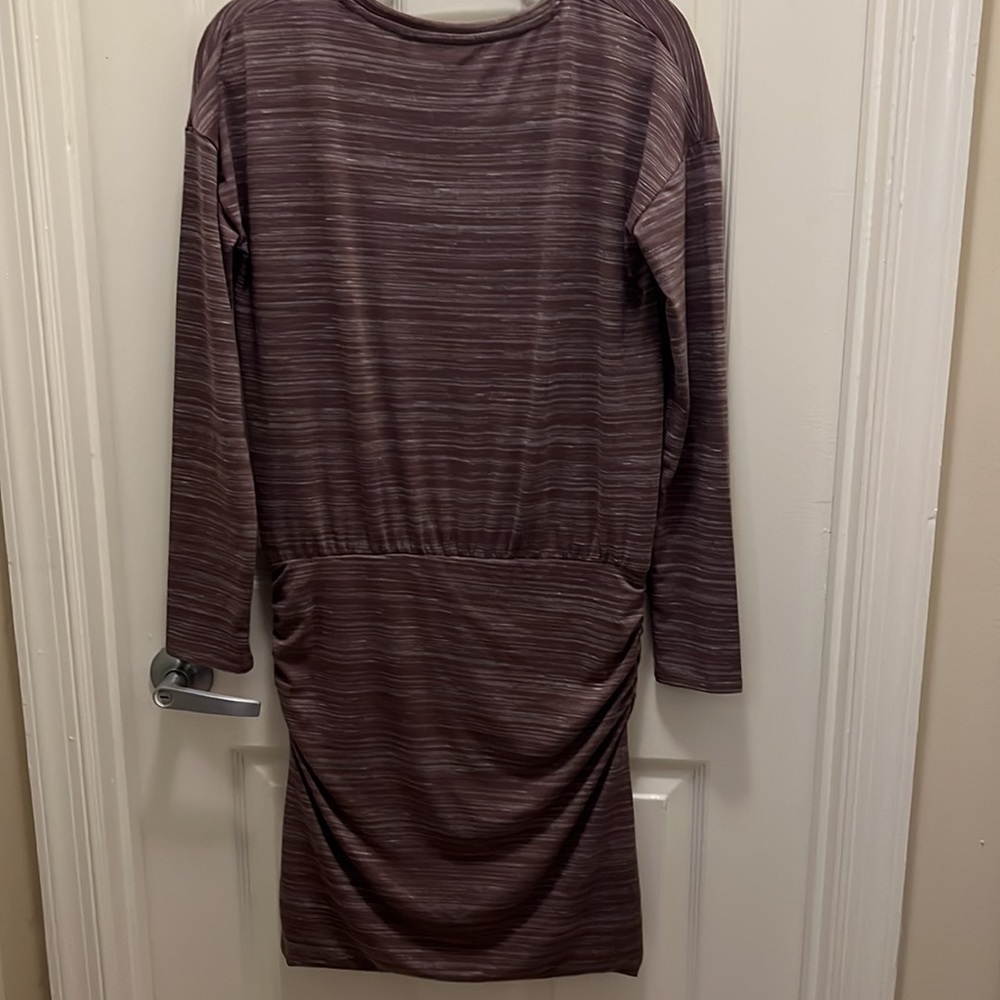 Athleta Beyond Soft Adventures ruched dress. EUC. Size XS. - Picture 8 of 8